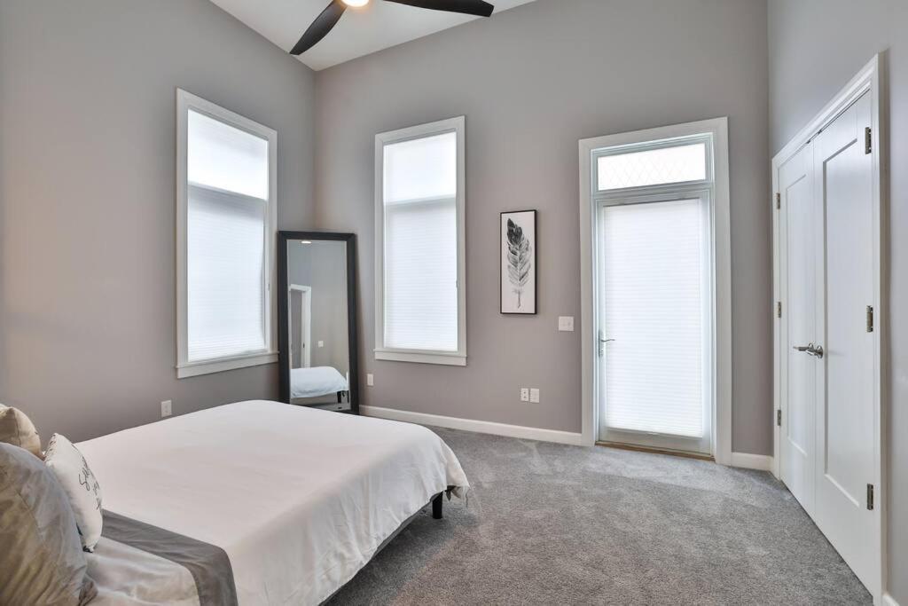 Apartment **new Modernlux Otr *park Onsite** Cincinnati