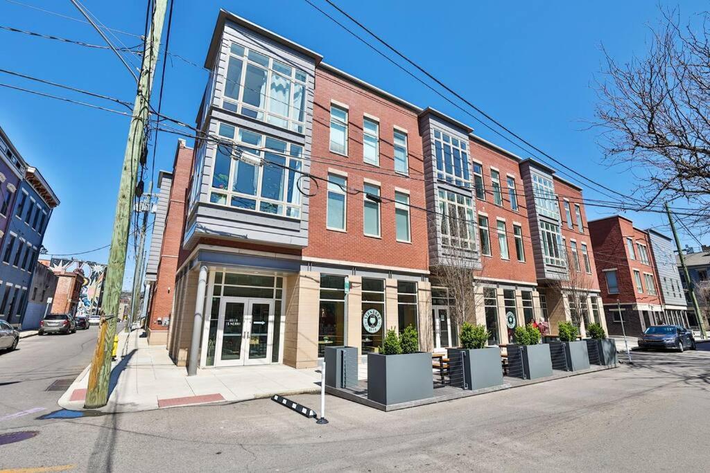 Apartment **new Modernlux Otr *park Onsite** *